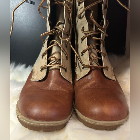 SIZE: US Women’s 8 Tan/ brown Lace-up Timberland heeled booties (w/ Ortholite) - Picture 4 of 7